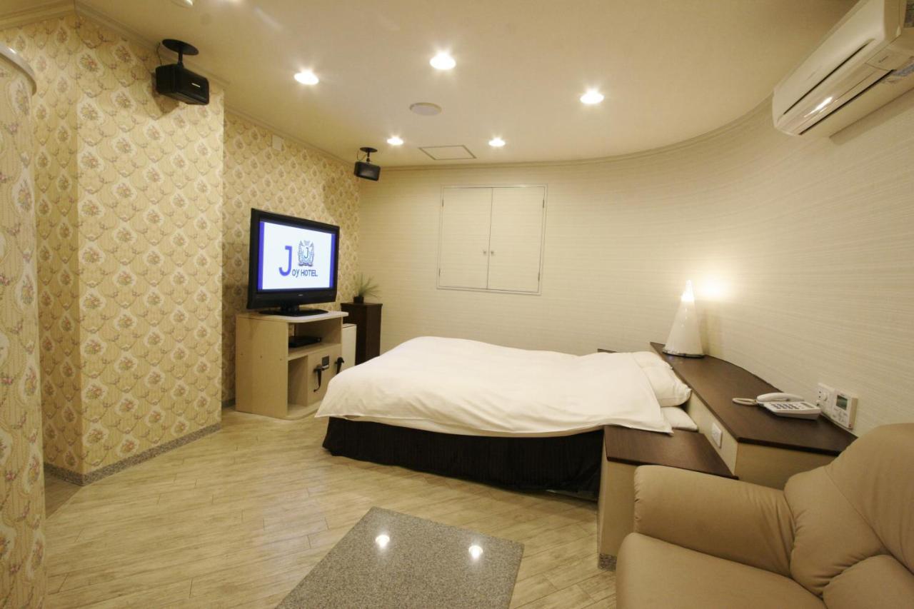 Hotel Joy (Adults Only) Комаки Экстерьер фото